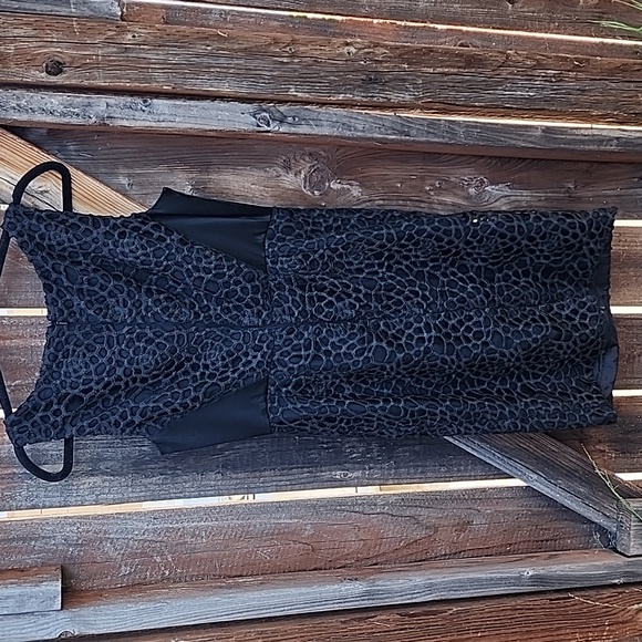 Carmen Marc Valvo Black Cocktail Dress, in Excellent Condition, Sz. 6 - Picture 5 of 12